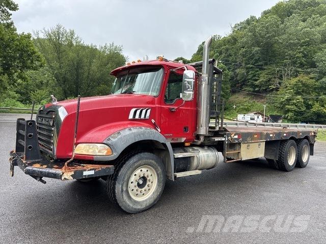 Mack CT713 Bergungsfahrzeuge