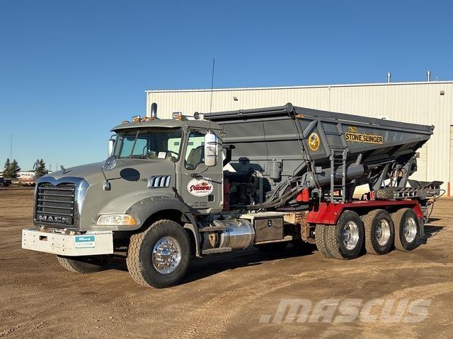 Mack CT713 Betonsteinmaschinen