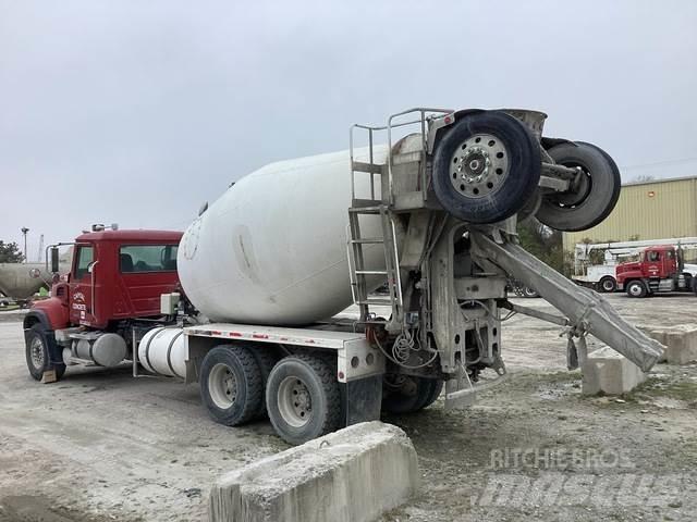 Mack CV513 Andere Fahrzeuge