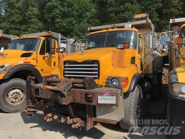 Mack CV700 Kipper
