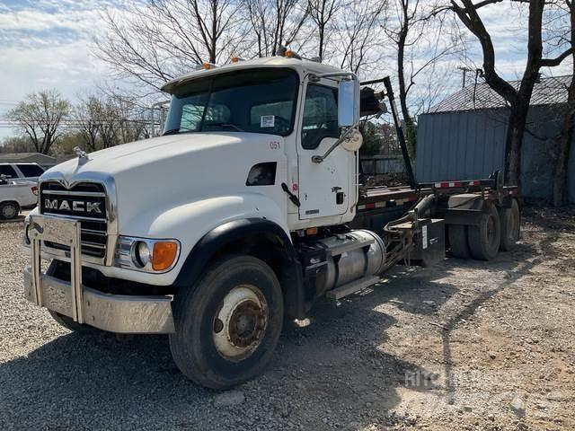 Mack CV713 Kipplader