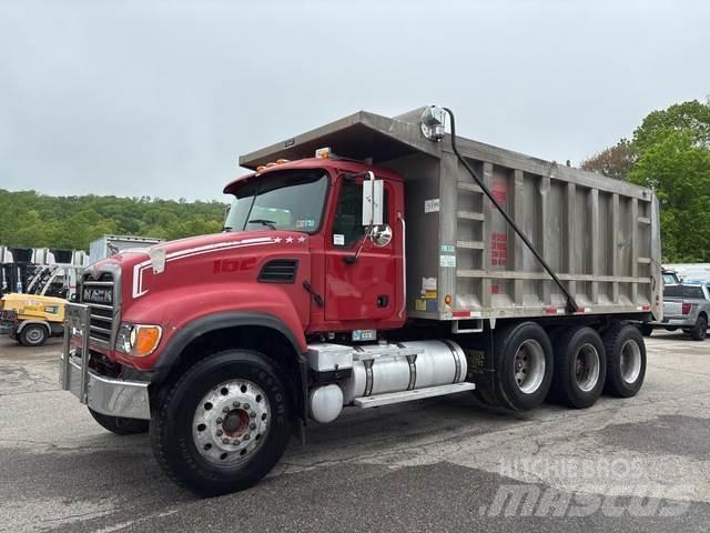 Mack CV713 Kipper