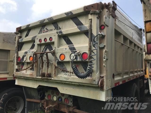 Mack CV713 Kipper