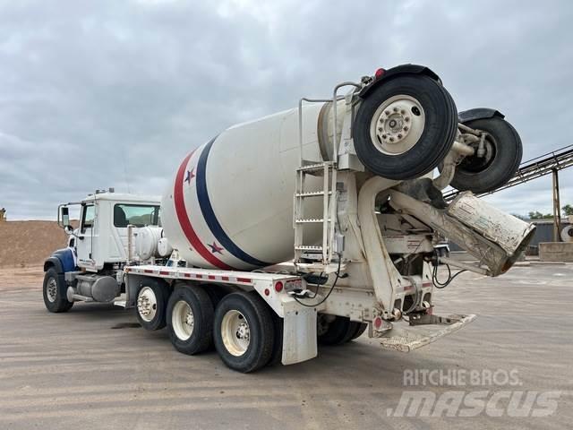 Mack CV713 Andere Fahrzeuge