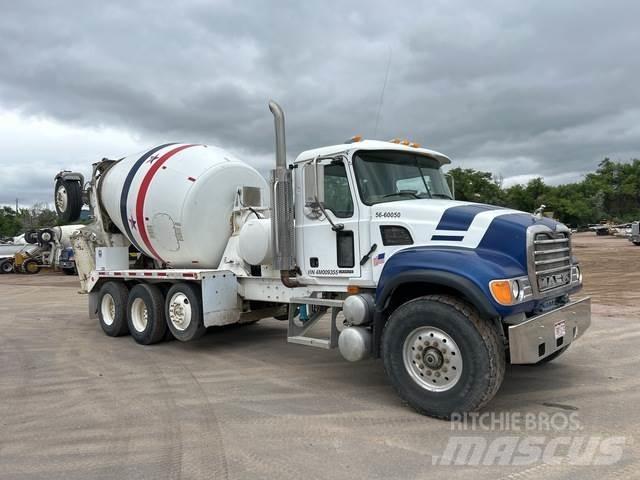 Mack CV713 Andere Fahrzeuge
