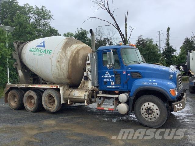 Mack CV713 Andere Fahrzeuge