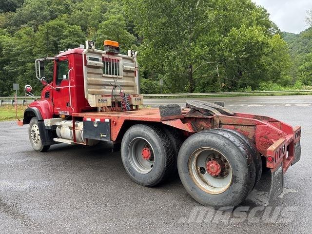 Mack CV713 Sattelzugmaschinen