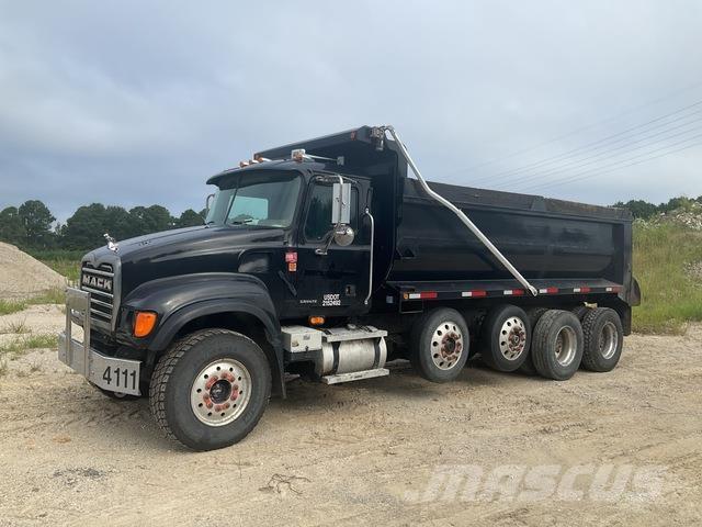 Mack CV713 Kipper