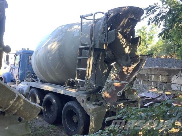 Mack CV713 Kipper