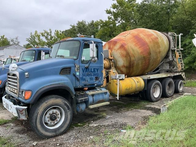 Mack CV713 Andere Fahrzeuge