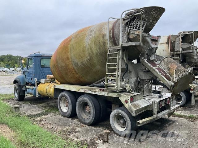 Mack CV713 Andere Fahrzeuge