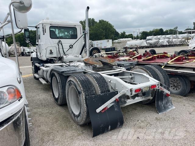 Mack CXU 613 Sattelzugmaschinen