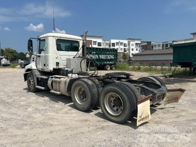 Mack CXU613 Sattelzugmaschinen