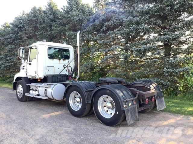 Mack CXU613 Sattelzugmaschinen