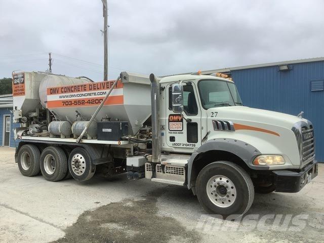 Mack Granite Betonmischer