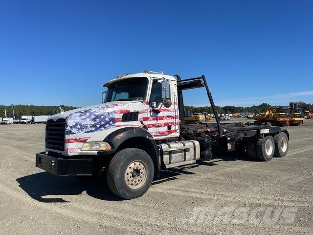 Mack GU533 Abrollkipper