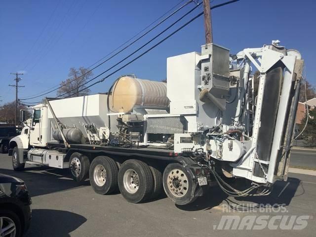 Mack GU713 Betonmischer