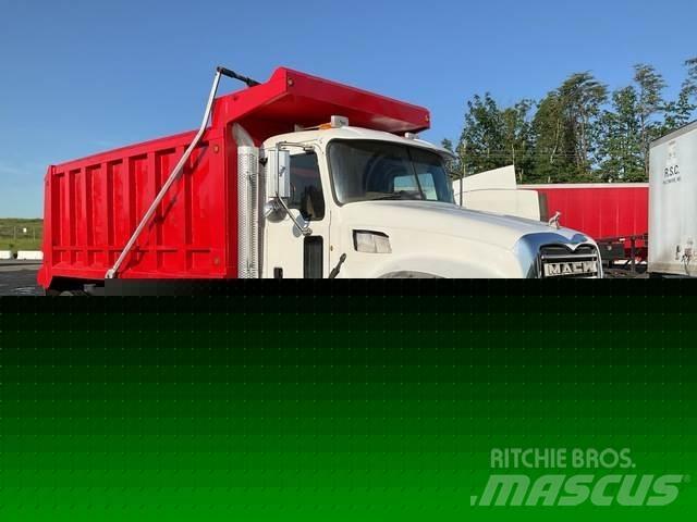 Mack GU713 Kipper