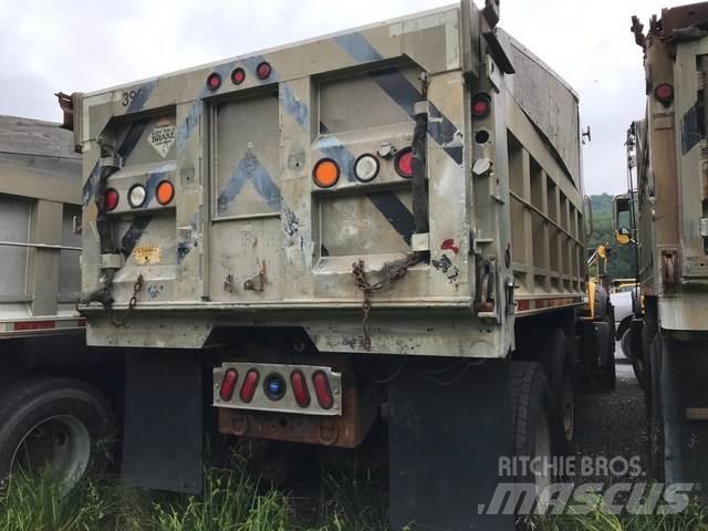 Mack GU713 Kipper