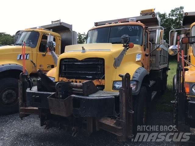 Mack GU713 Kipper
