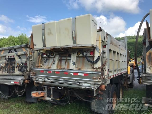 Mack GU713 Kipper