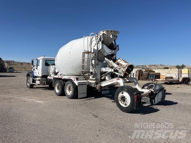 Mack GU713 Andere Fahrzeuge