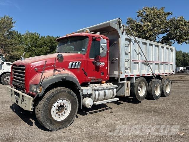 Mack GU713 Kipper