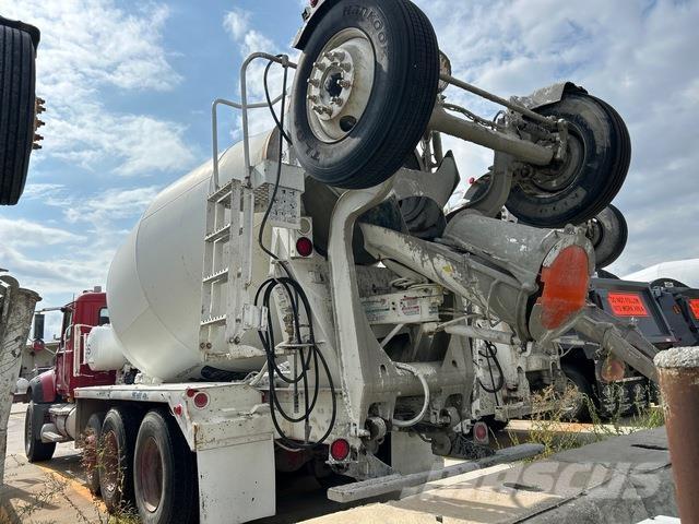 Mack GU713 Andere Fahrzeuge