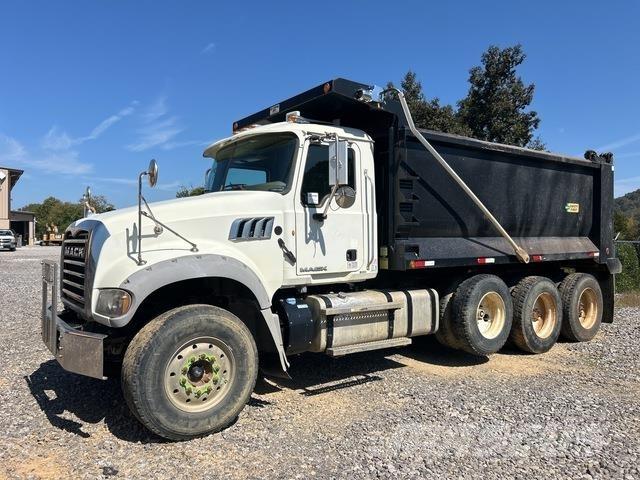 Mack GU713 Kipper