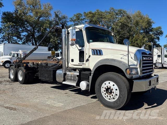 Mack GU713 Kipplader