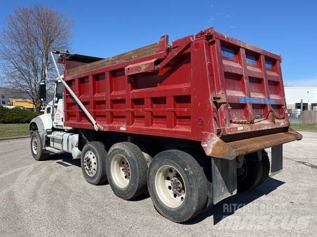 Mack GU714 Kipper