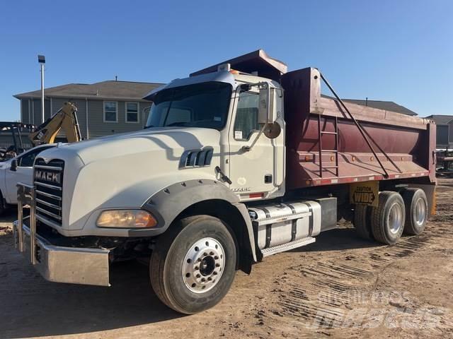 Mack GU813 Kipper