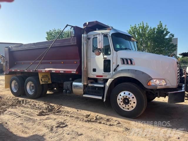 Mack GU813 Kipper