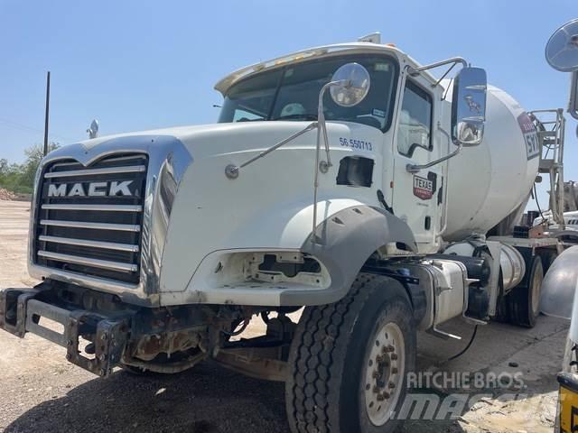 Mack GU813 Andere Fahrzeuge