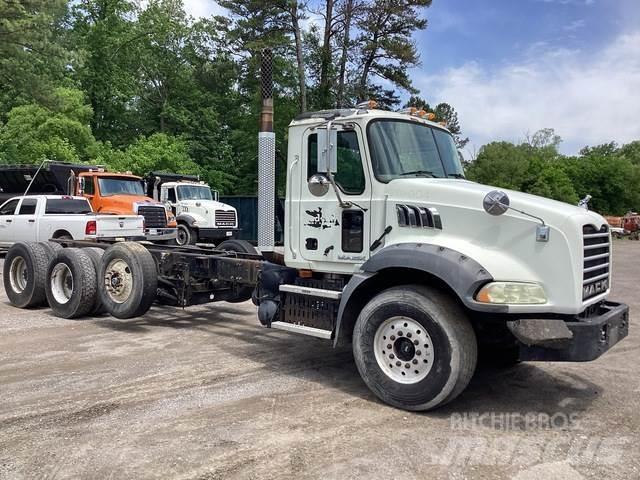 Mack GU813 Kabinen