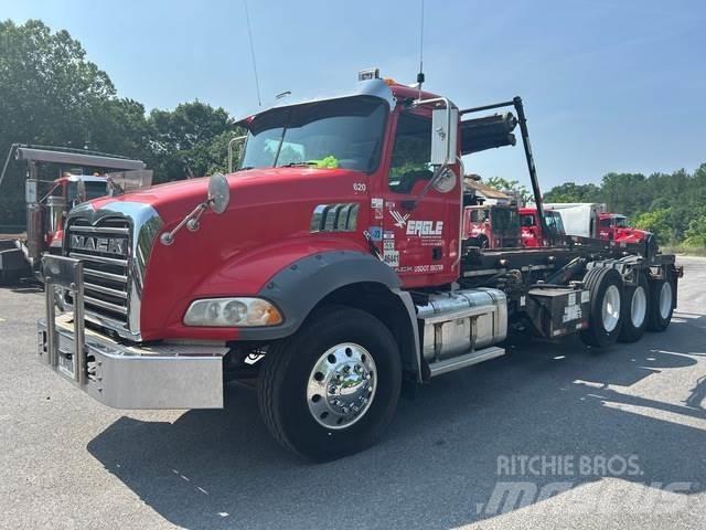 Mack GU813 Kipplader
