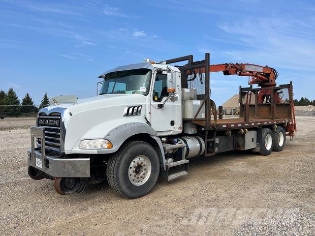 Mack GU813 Greifer