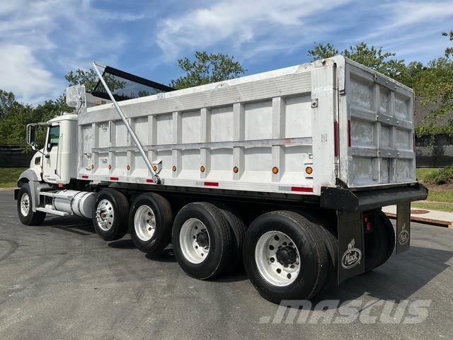 Mack GU813 Kipper