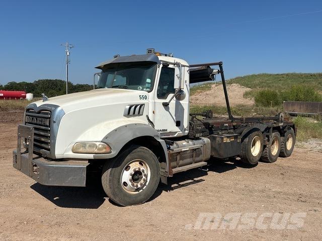 Mack GU813 Kipplader