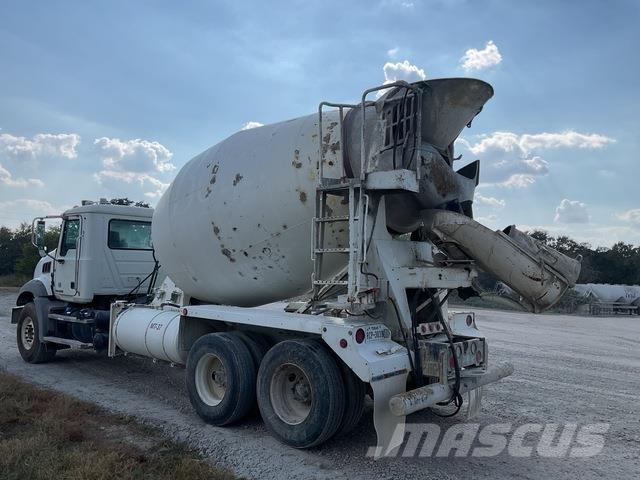 Mack GU813 Andere Fahrzeuge