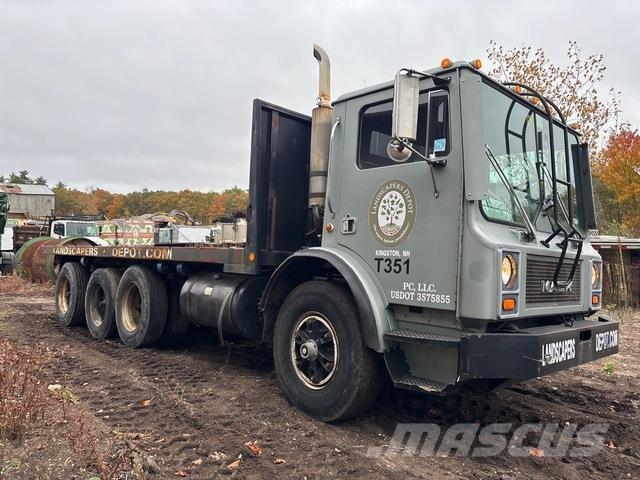 Mack MR611S Pritschenwagen/Pritschenwagen mit Seitenklappe