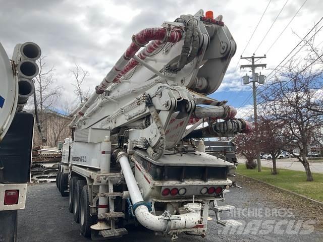 Mack MR688S Betonpumpen