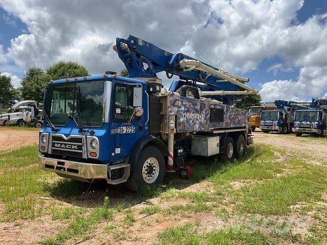 Mack MRU613 Betonpumpen