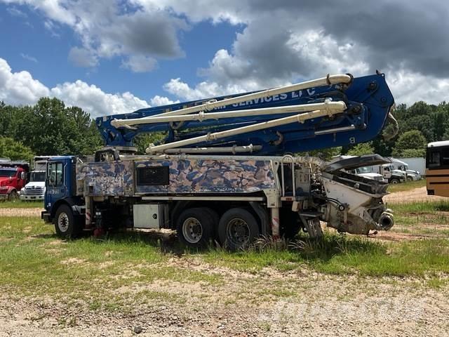 Mack MRU613 Betonpumpen