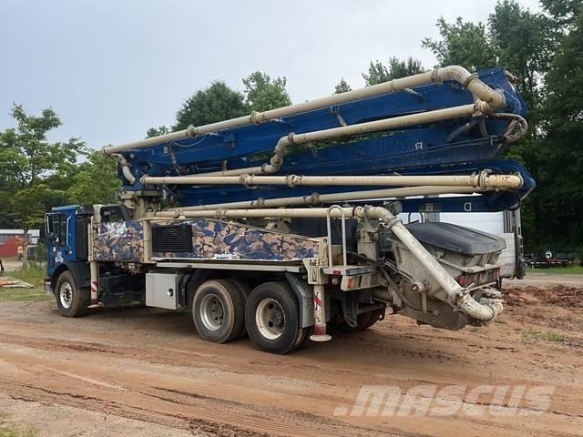 Mack MRU613 Betonpumpen