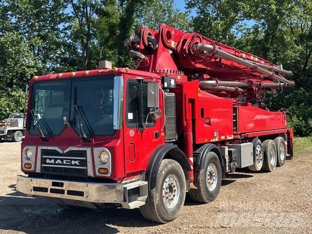 Mack MRU613 Betonpumpen