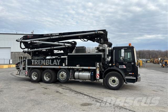 Mack MRU613 Betonpumpen