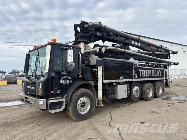 Mack MRU613 Betonpumpen