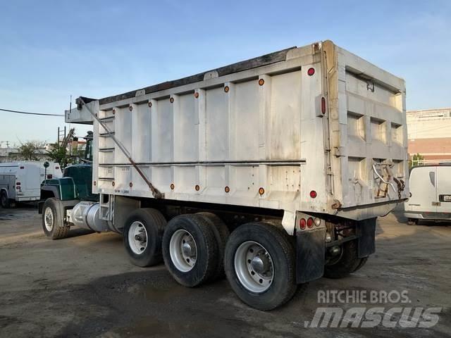 Mack RD688S Kipper