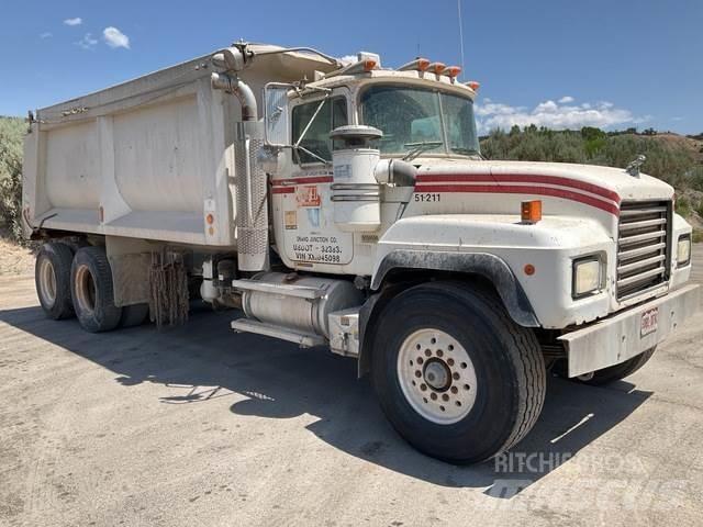 Mack RD688S Kipper